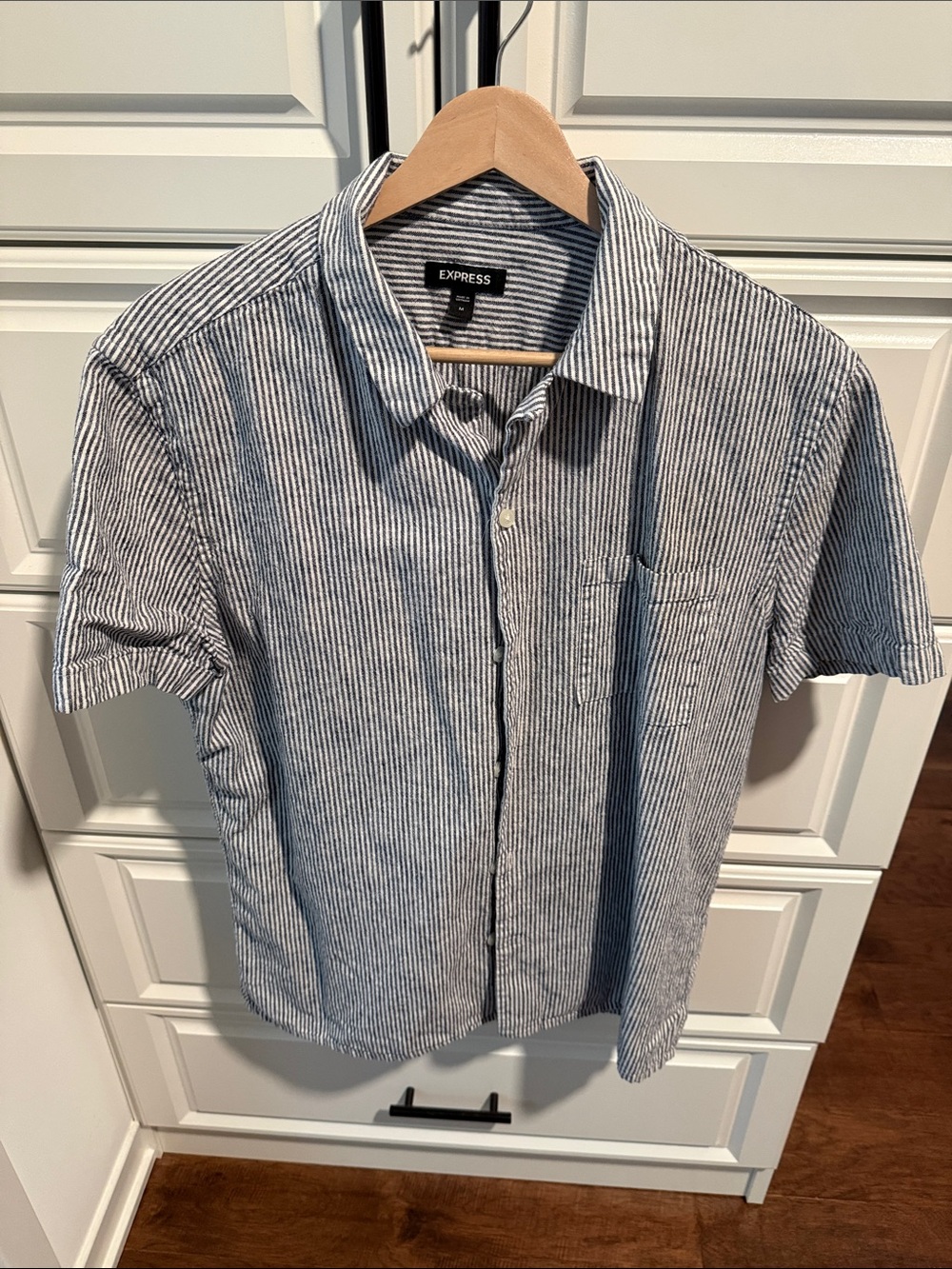 Express Short-Sleeve Striped Button-Down Shirt - Blue & White